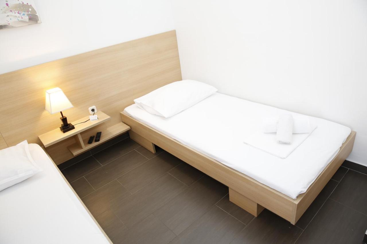Guest House Lorenta 沃迪切 外观 照片