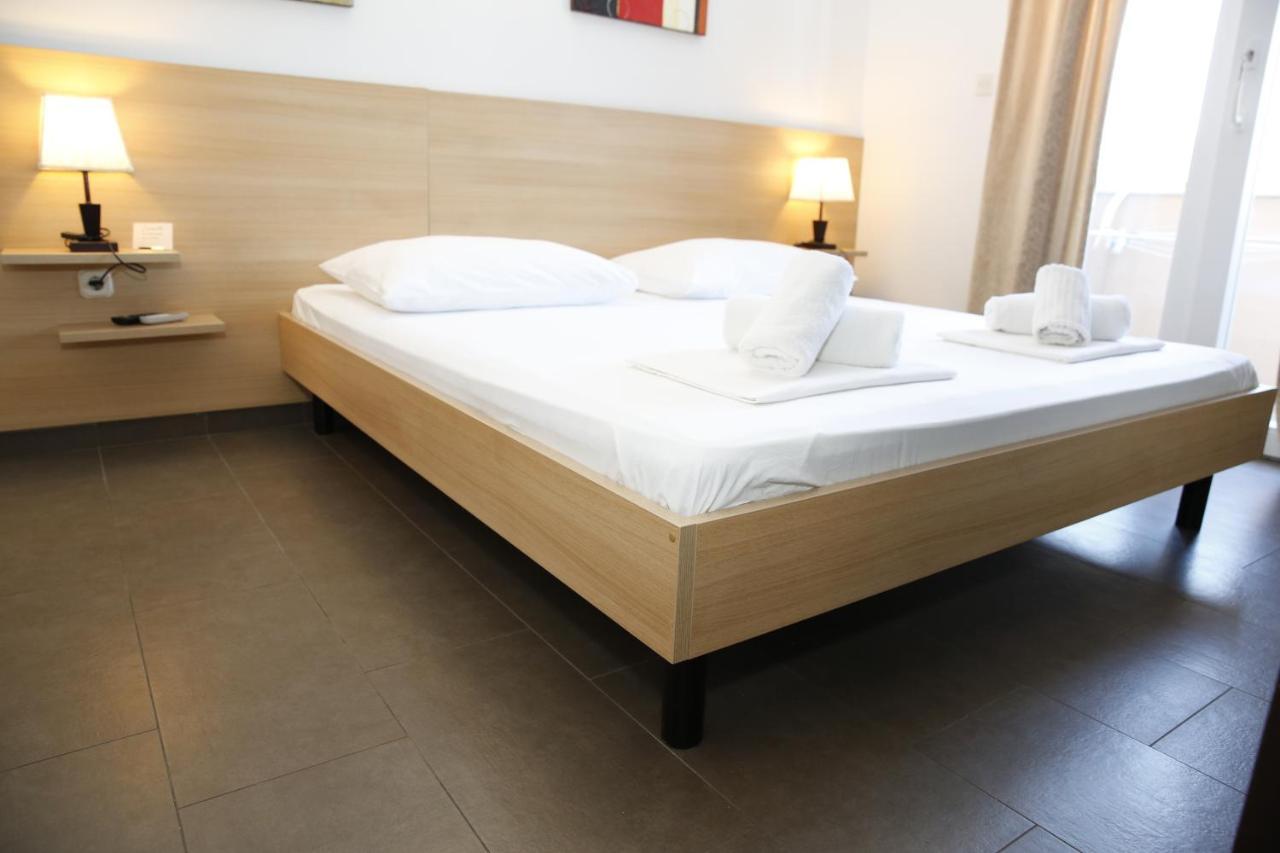 Guest House Lorenta 沃迪切 外观 照片